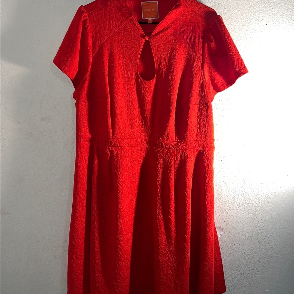 Modcloth Scarlet Keyhole Dress
